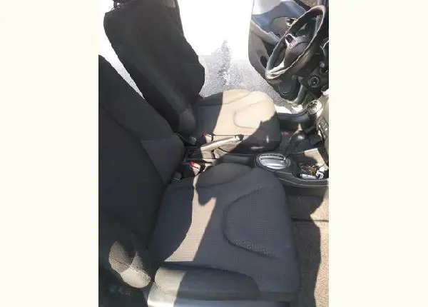 Bancos Honda Fit original quase de graça !!!