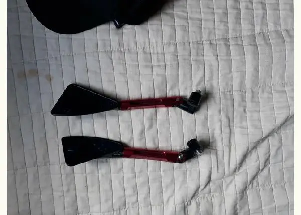 Vendo esse retrovisor esportivo 80 reais