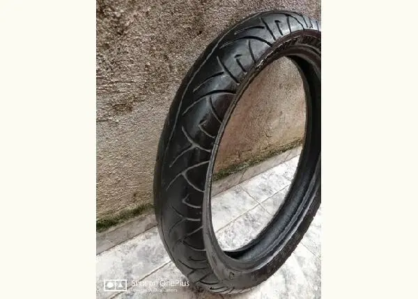 Pneu dianteiro Pirelli fazer, Twister medida 100/80/17