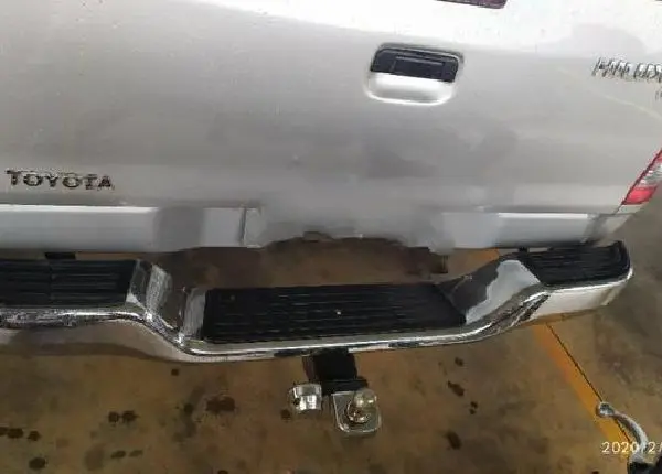 Parachoque Traseiro cromado com engate de barco Toyota Hilux SR 2011