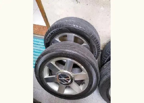 Rodas 15 mult de 4 furos