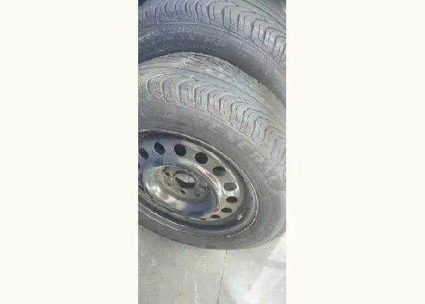 Pneu com roda (novo)