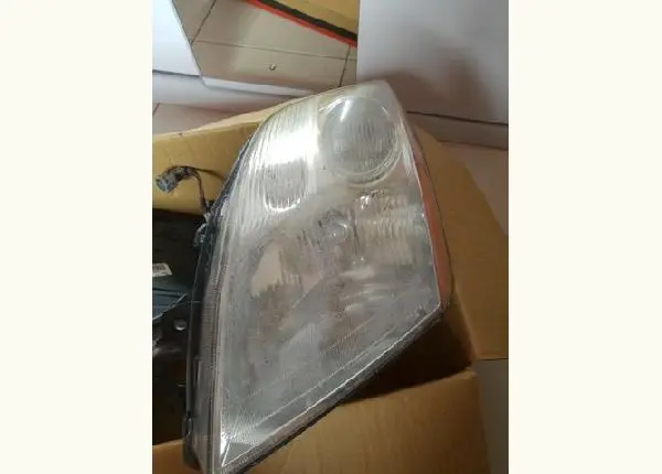 Farol de Nissan Sentra 2.0 2008 B16 Original LE Motorista