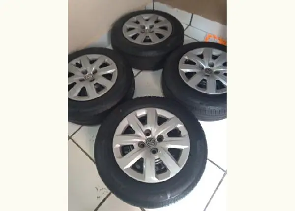 Rodas 14 pneus bom original