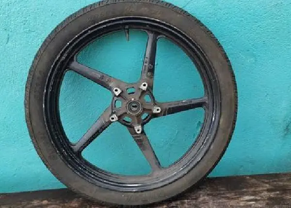 Aro dianteiro Fazer 150 R$ 100 reais