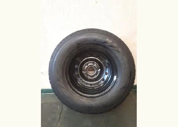 Pneu novo 265-70-16