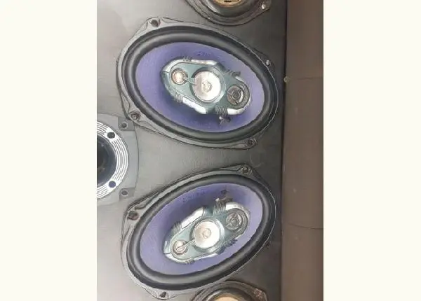 Vendo um par de meia nove buster 80 reais