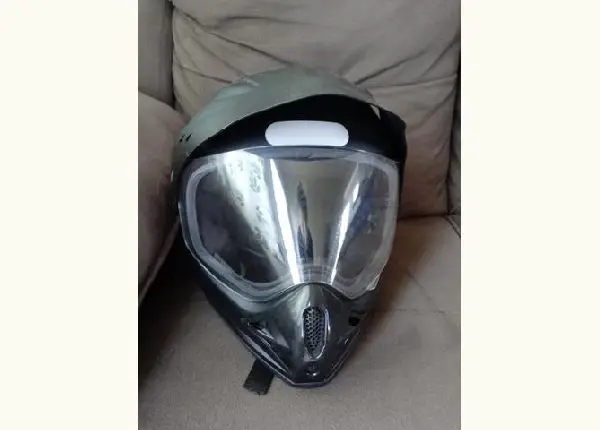 Capacete semi novo preto fosco