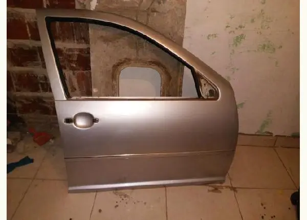 Vendo porta do bora 2001 e os modulo cidro eletrico