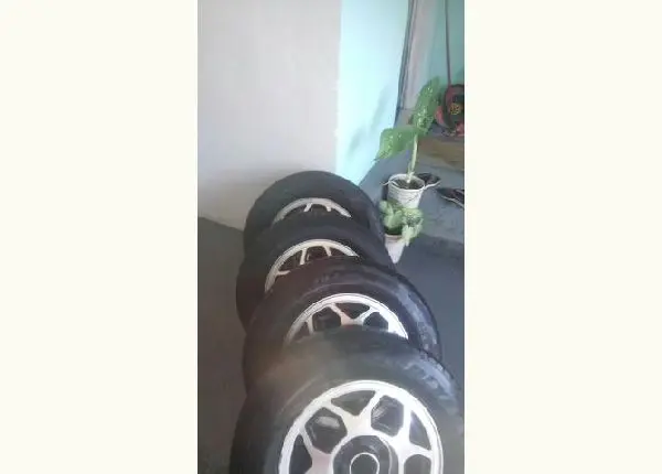 Vendo jogo de rodas aro(13)