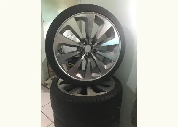 Rodas 19??