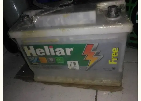 Vendo bateria de carro novo