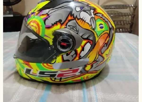 Capacete ls2 novo