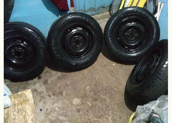 Rodas aro 13 do Corsa