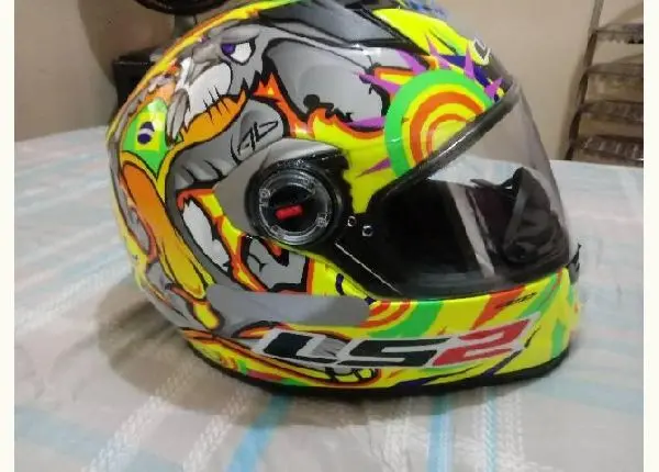 Capacete ls2 novo