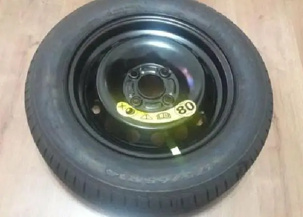 Pneu e Roda da Ford 175/65r14 Pirelli