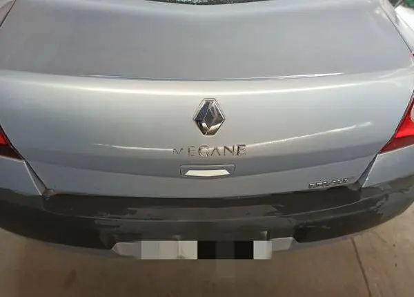 Tampa traseira Megane 2007
