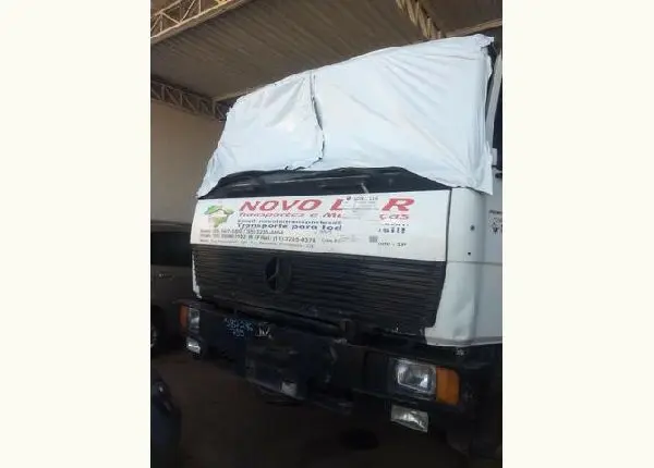 Cabine mercedes mb1214 e outros, cara chata