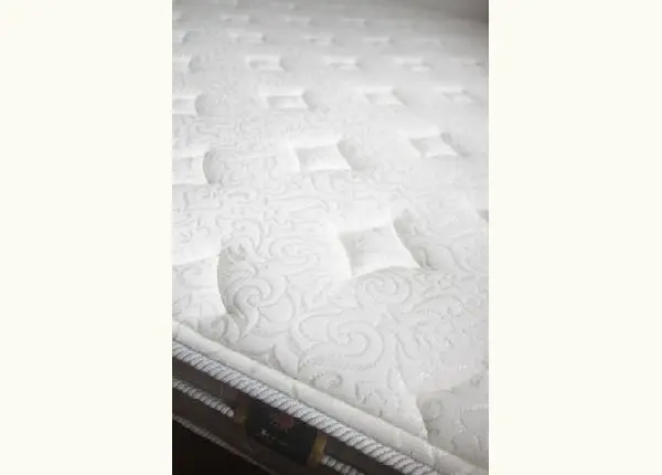 Colchão Casal Molas Ensacadas e Europillow da King Koil