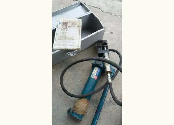 Vendo prensa de terminal valor 750