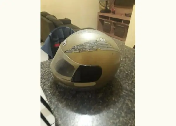 Capacete