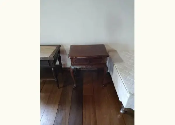 Criado mudo rústico