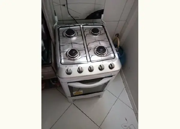 Vendo Fogão 4 bocas