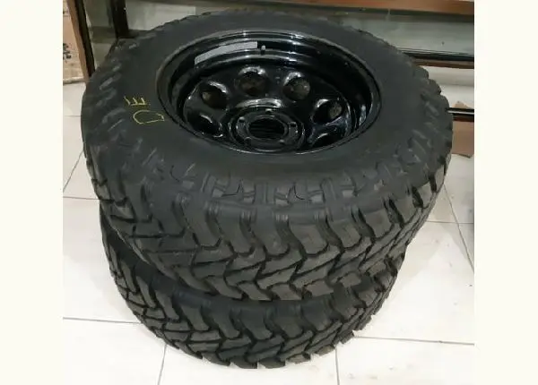 Pneu para Jeep Wrangler