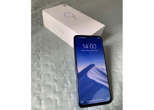 Xiaomi Mi 9 SE + AirDots (Fone Bluetooth)