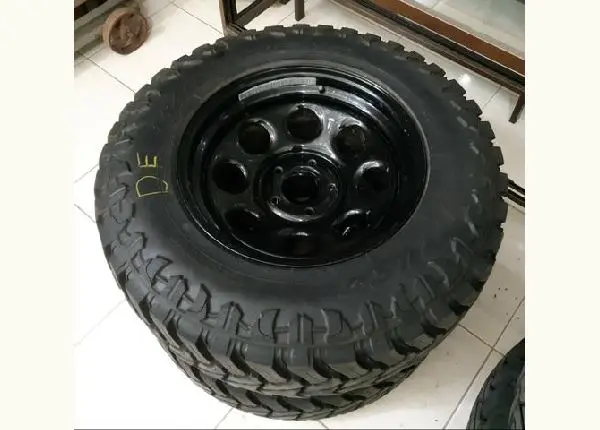 Pneu para Jeep Wrangler