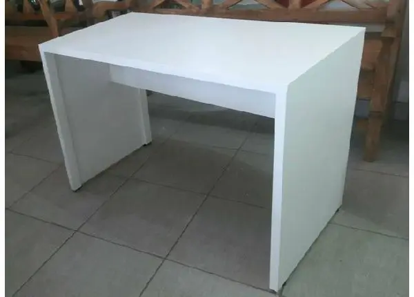 MESA DE ESTUDO/ESCRIVANINHA nova