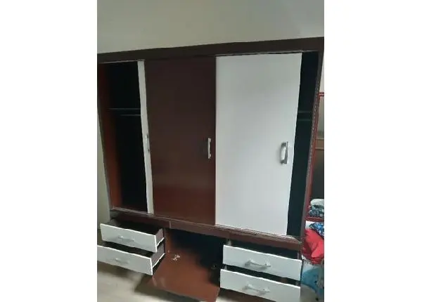 Guarda Roupas 3 portas de correr - ótimo estado