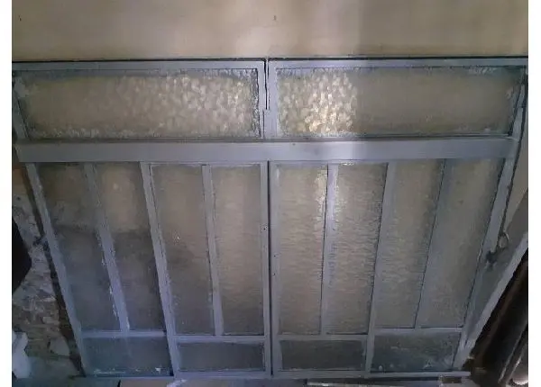 Janela De Ferro