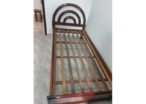 Cama de solteiro com colchão