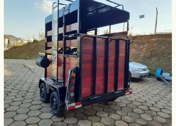 Carreta 2 cavalos com teto