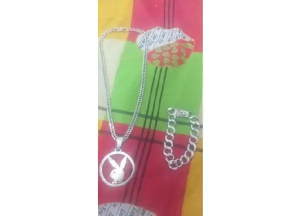 Muito Top cordão+pingente e pulseira