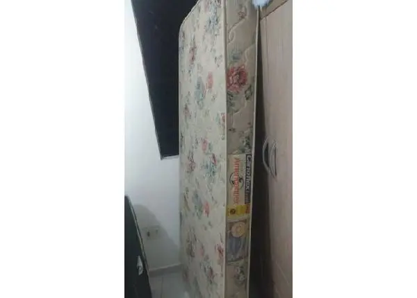 Colchão de solteiro (vender logo)