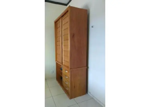 Guarda roupa de solteiro