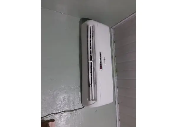 Split Semi Novo 12000 BTUs