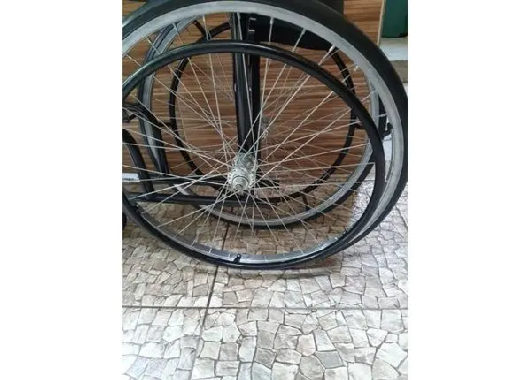 Cadeira de rodas 350