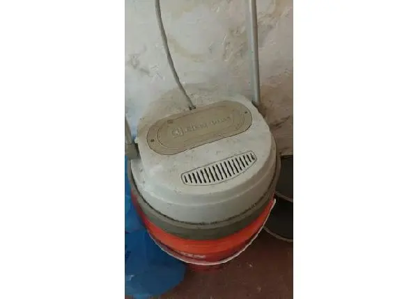 Vendo enceradeira 90, 00 reais