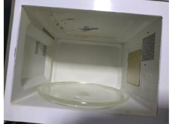 Vendo microondas funciona