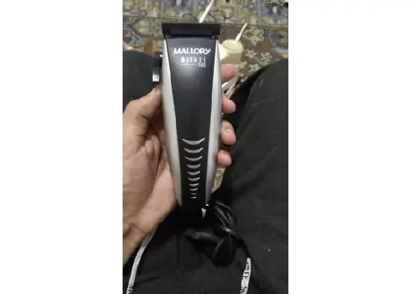 Chapinha e máquina de cortar