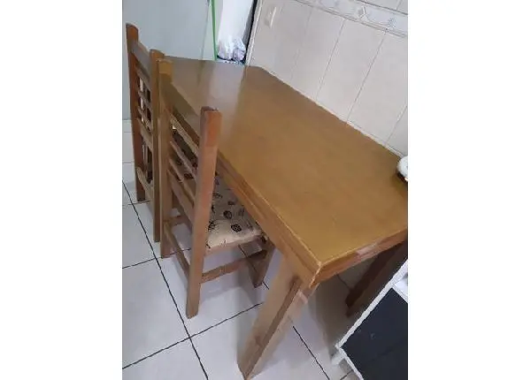 Mesa de jantar com 6 cadeiras
