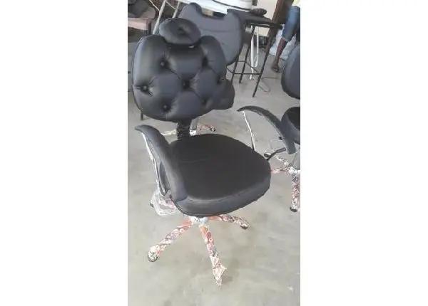 Cadeira Com Capitone Hidráulica NOVO?????