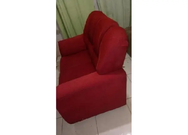 Sofá de dois lugares