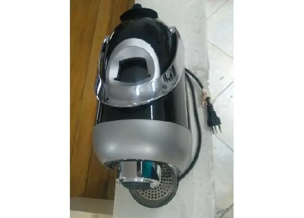 Máquina de Café Expresso Três Corações