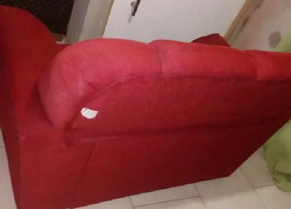 Sofá de dois lugares