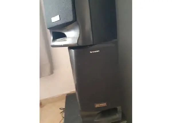 Caixa de som sharp