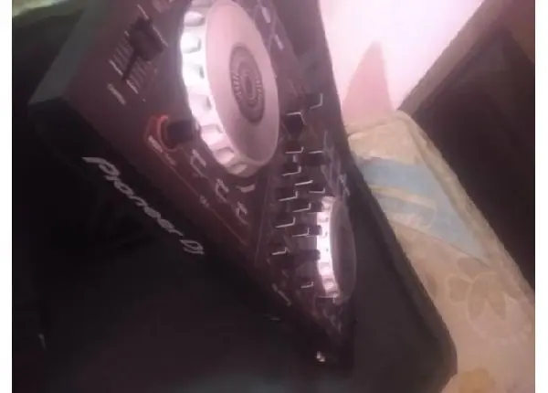 Controladora Pioneer DJ sb2